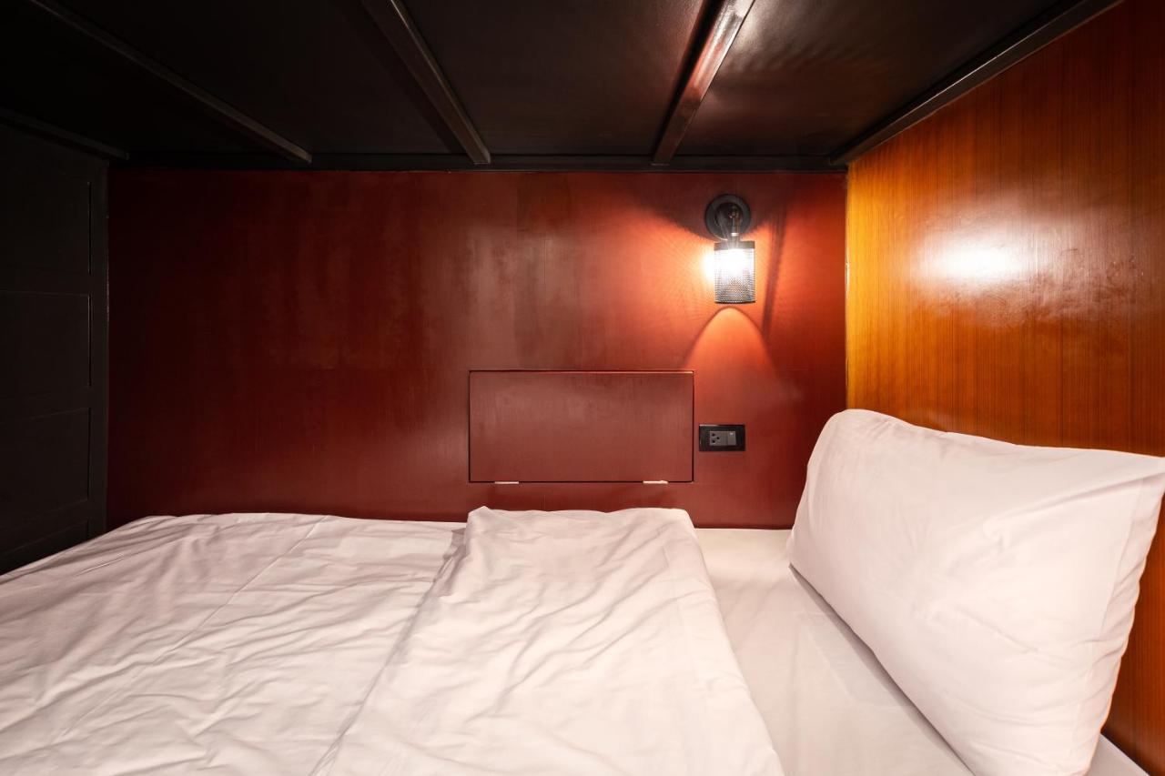 Bed 24-Bed Mixed Dormitory Room